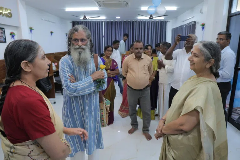 Team with a visiting mentor